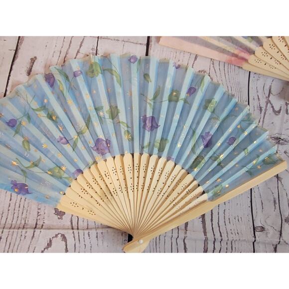 Pretty Silk Fan Lot Of with Flowers Gold Stars Handheld Fan Folding Fans Asian - Picture 2 of 6